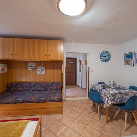Apartments Zlatko & Mira Dorcic Baška Habitación foto